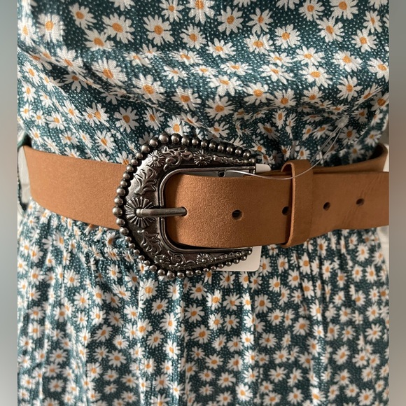 Wallflower Spaghetti Strap Dress with belt - Picture 3 of 5